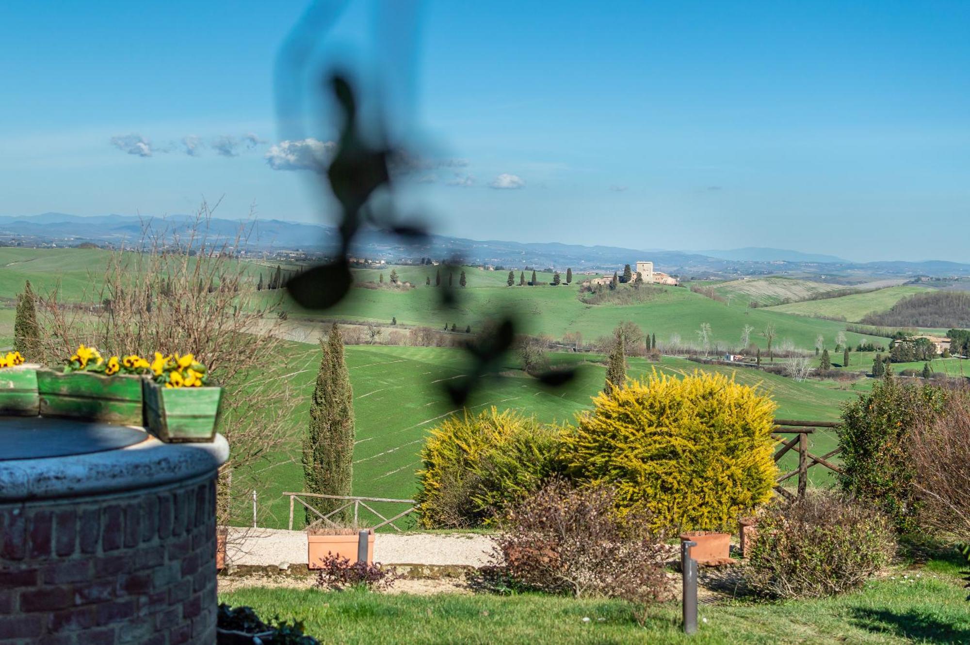 Willa Sunflower Con Vista Su Siena Corsano  Zewnętrze zdjęcie